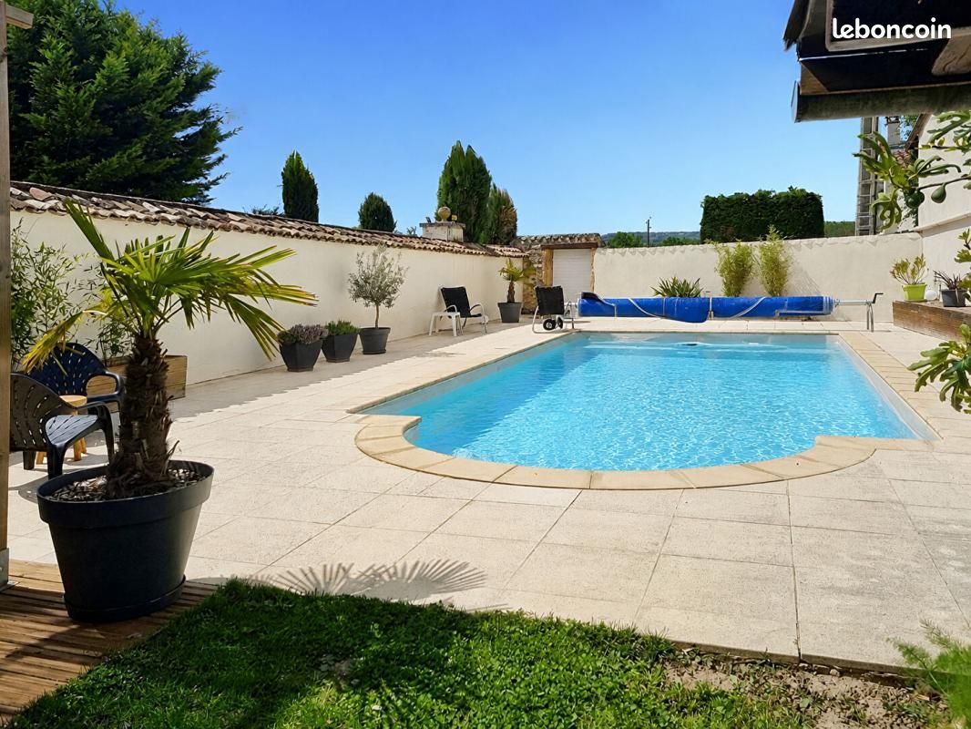 Maison 8 pièces 221 m² · à Les Chères · 221 m² · 650 000 €