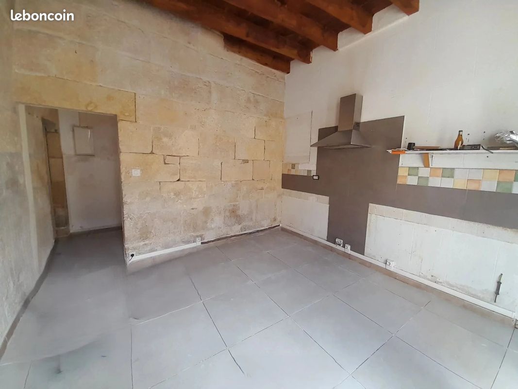Maison 6 pièces 106 m² · à Fourques · 106 m² · 180 000 €