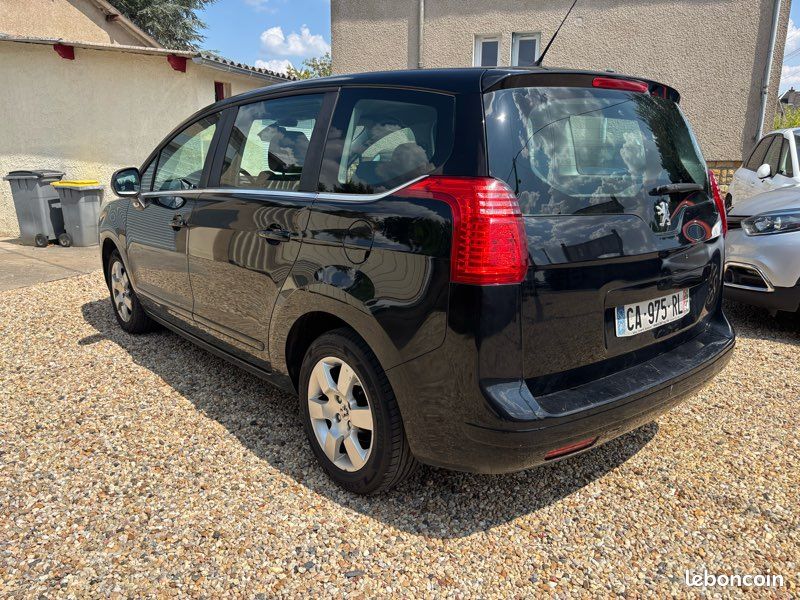 Peugeot 5008 1.6 HDI 112CV PREMIUM (image 4)