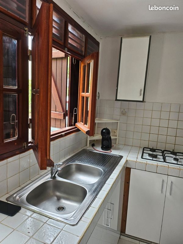 Appartement 1 pièce 45 m² · à Les Abymes · 45 m² · 650 €/mois