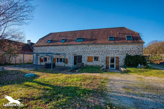 Maison 6 pièces 194 m²