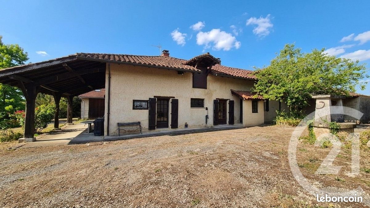 Maison 6 pièces 155 m² · à Lescheroux · 155 m² · 300 000 €