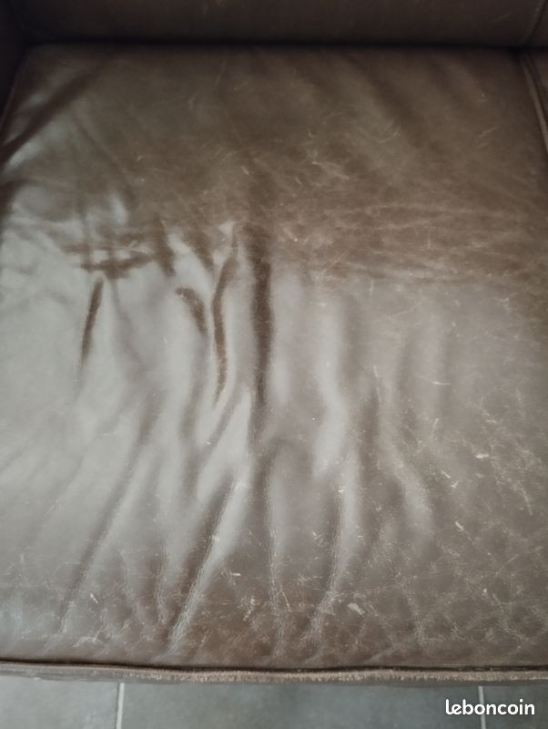 Fauteuil et canapé club cuir (image 6)
