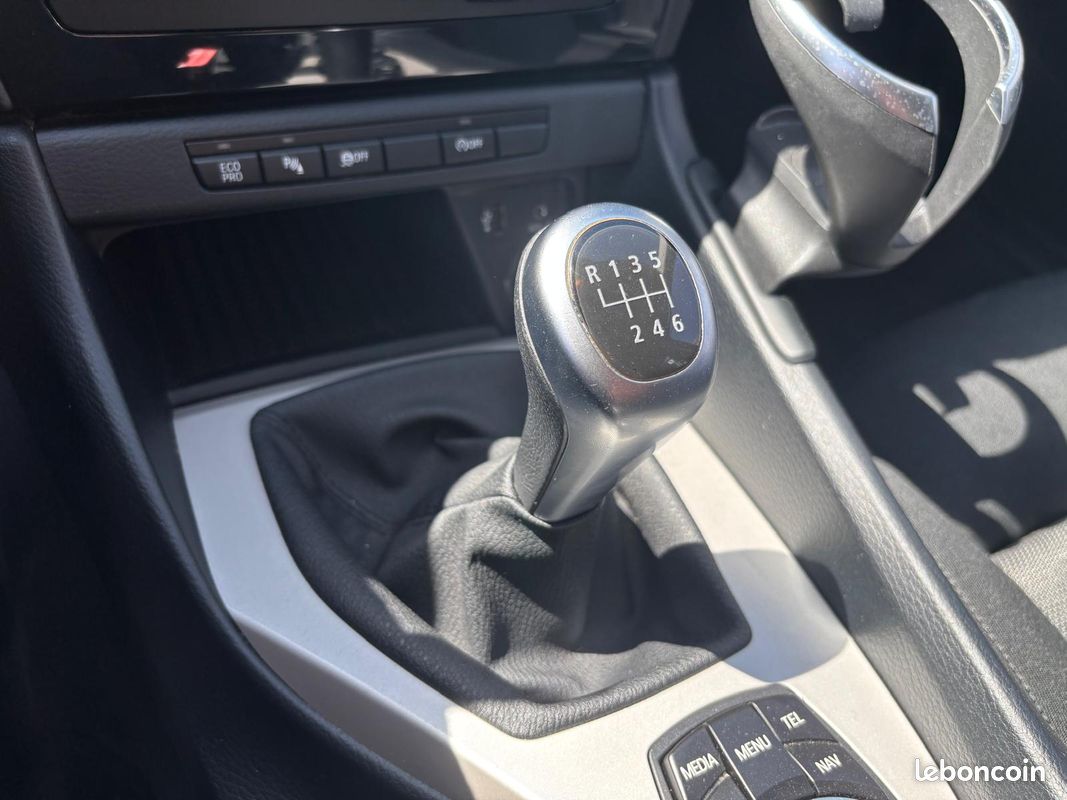 BMW X1 sDrive 16d Lounge (image 10)