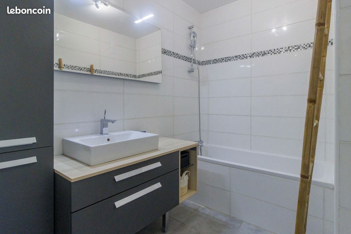 Appartement 4 pièces 87 m² · à Ferney-Voltaire · 87 m² · 2 100 €/mois