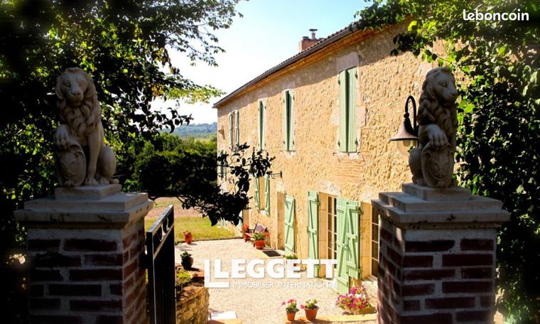 Maison 6 pièces 441 m²