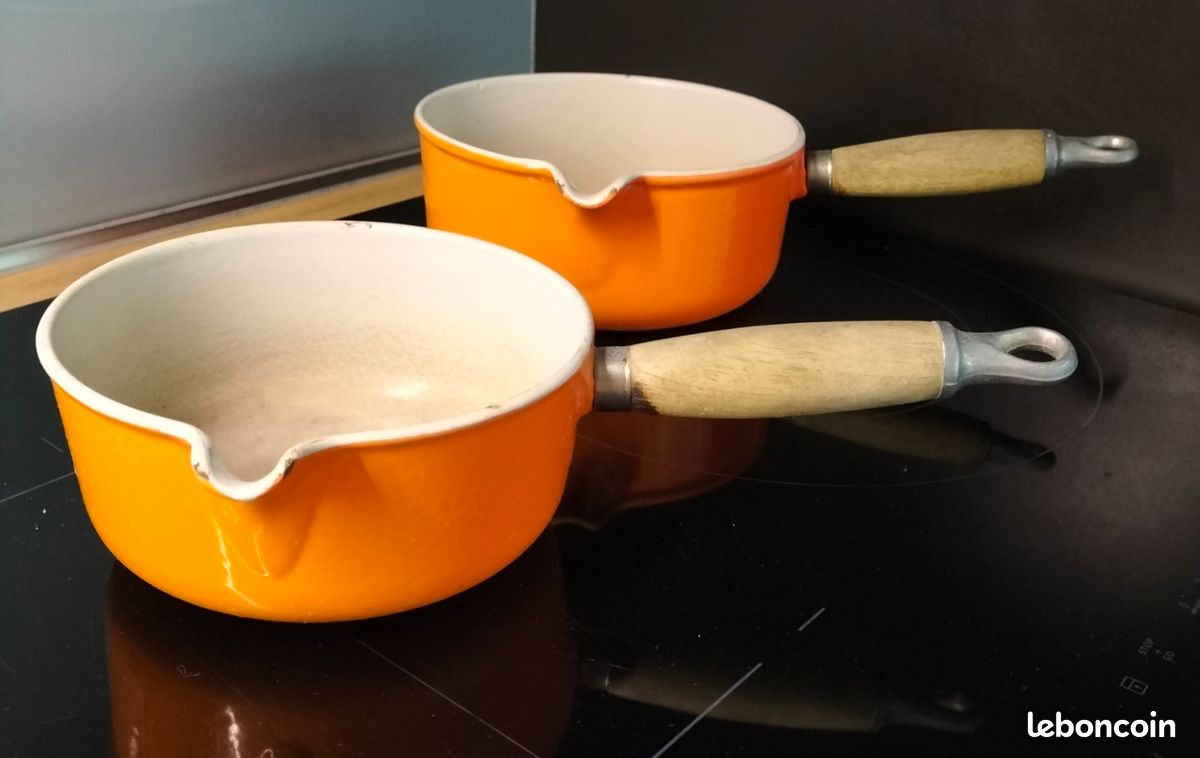 5 CASSEROLES EN Fonte émaillée LE CREUSET orange Volcanique manche Bois