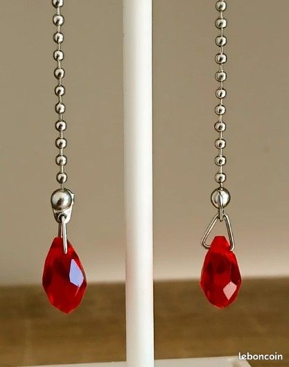 Boucles D'oreilles Pendantes Argentées - Neuf Avec étiquettes - Plaqué Argent
