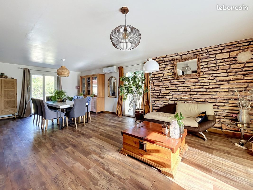 Maison 6 pièces 153 m² · à Vielmur-sur-Agout · 153 m² · 299 999 €