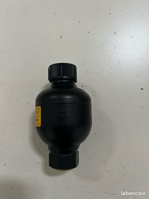 Accumulateur hydraulique 0,075L (image 2)