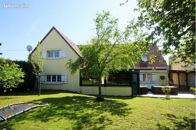 Maison 12 pièces 250 m²