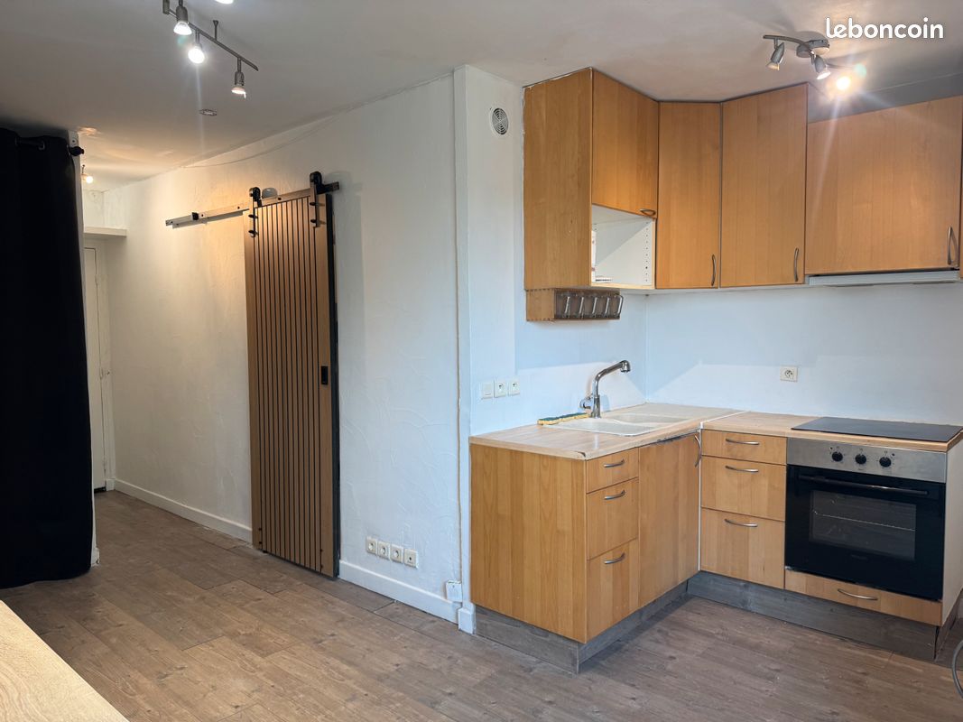 Appartement 1 pièce 24 m² · à Corbeil-Essonnes · 24 m² · 590 €/mois
