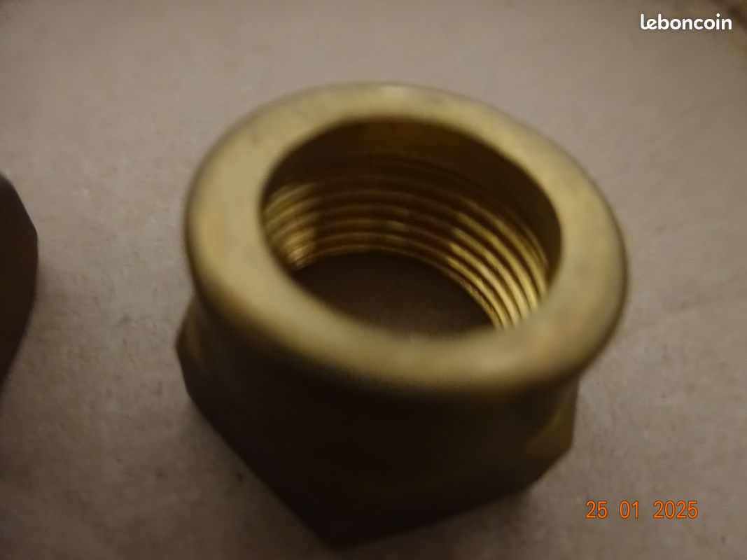 Divers raccords et écrous collet battu, en laiton (image 10)