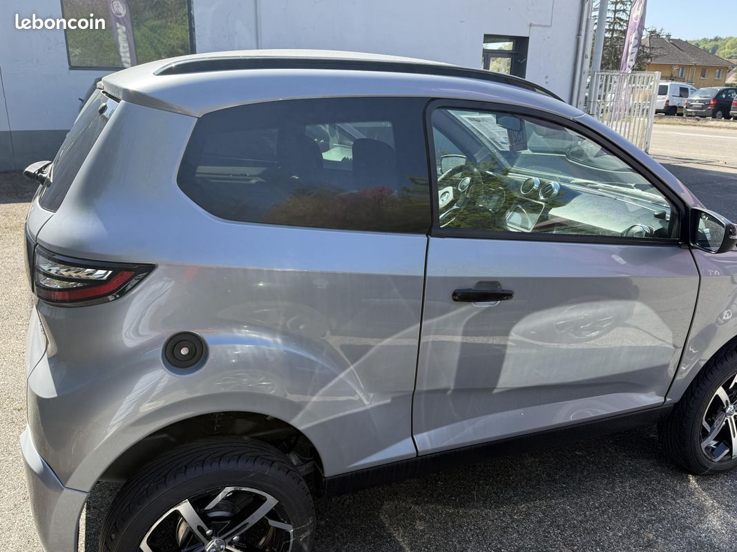 Aixam crossover premium 270 / mois (image 5)