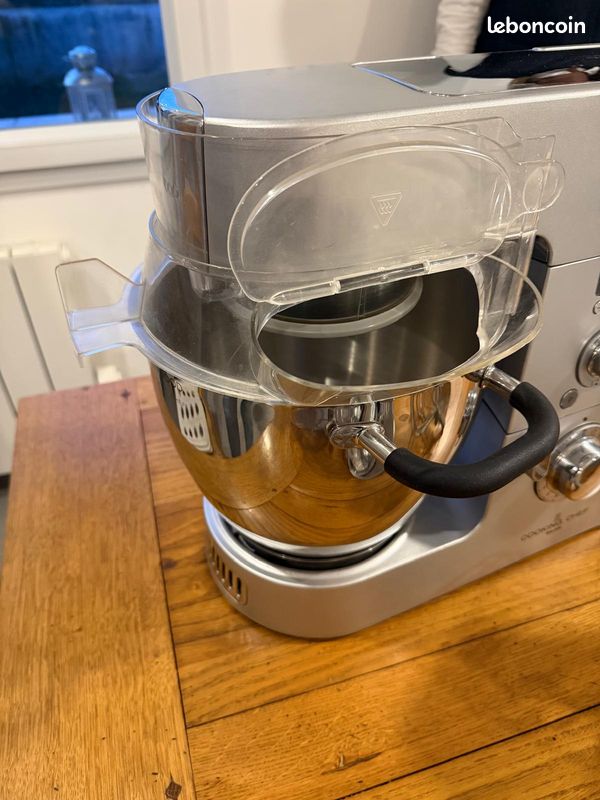 Robot multifonction Kenwood KW070 (image 7)
