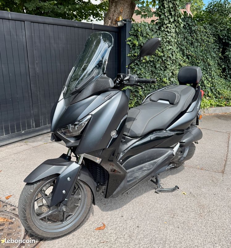 XMAX 125 iron max (image 1)