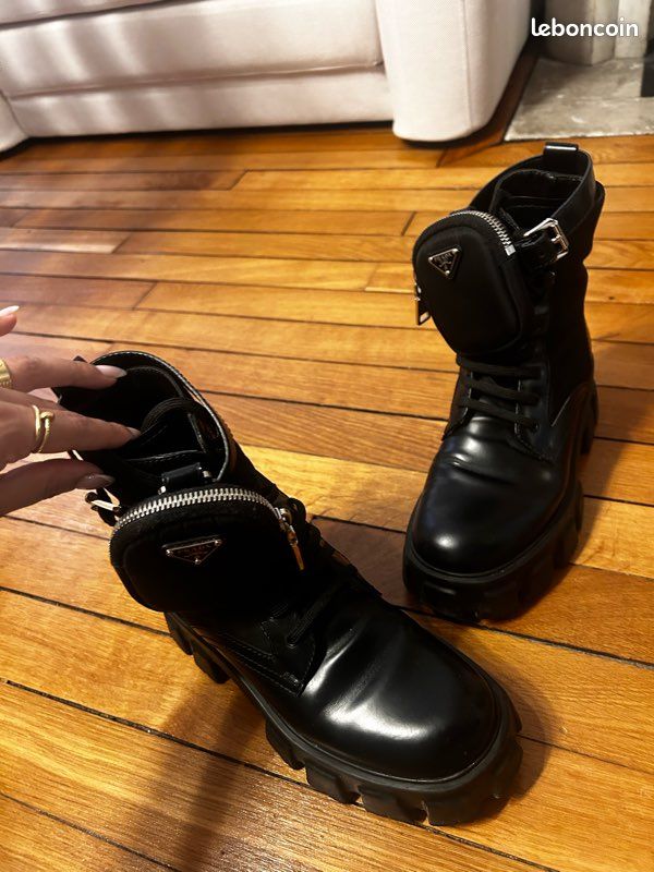 Bottes prada avec facture et boîte Chaussures