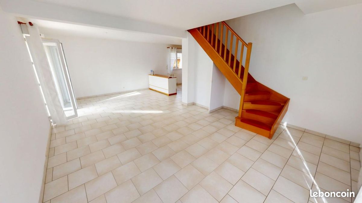 Maison 6 pièces 101 m² · à Subles · 101 m² · 242 000 €