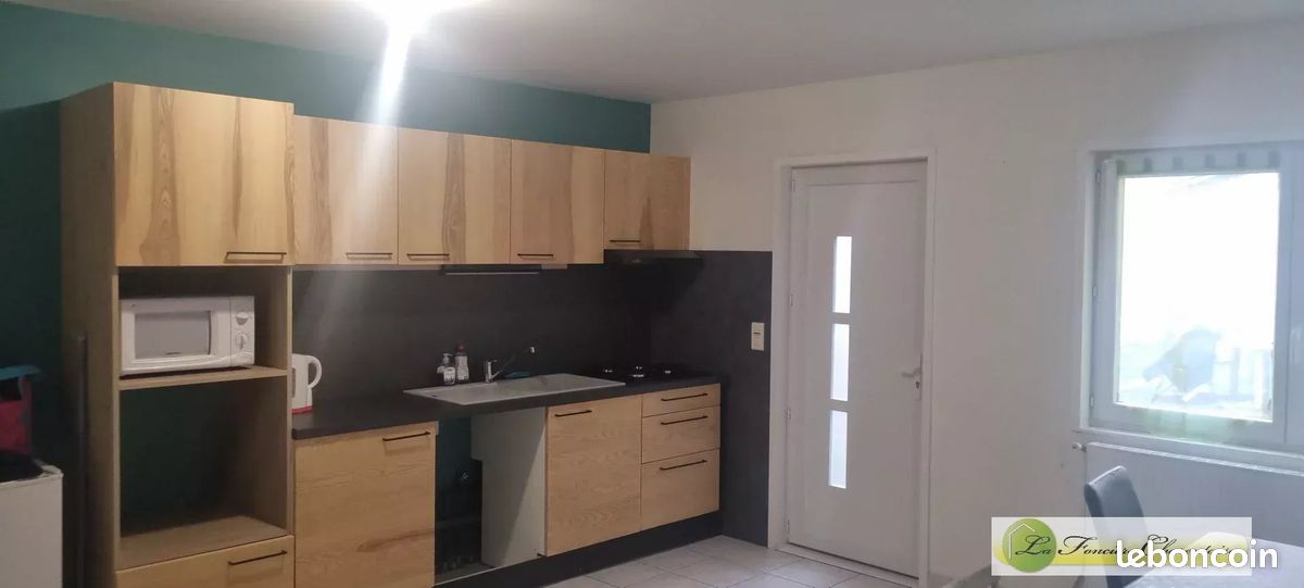 Maison 5 pièces 87 m² · à Aigre · 87 m² · 590 €/mois
