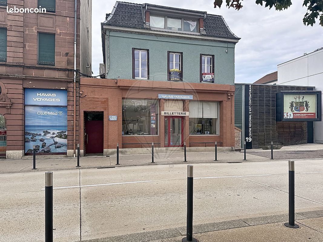 Immeuble 8 pièces 242 m² · à Montbéliard · 242 m² · 327 000 €