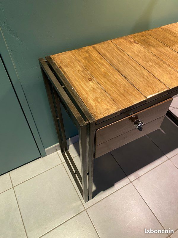 Bureau (image 2)