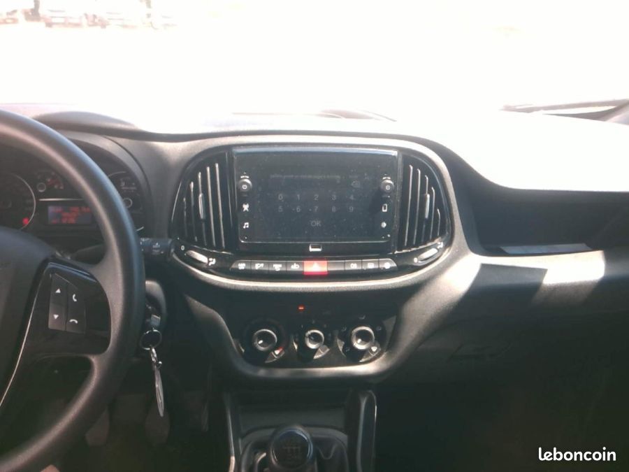 Fiat Doblo 3 places Prix TTC 1.6 MJTD 105cv Pro lounge Garantie 12 mois (image 5)