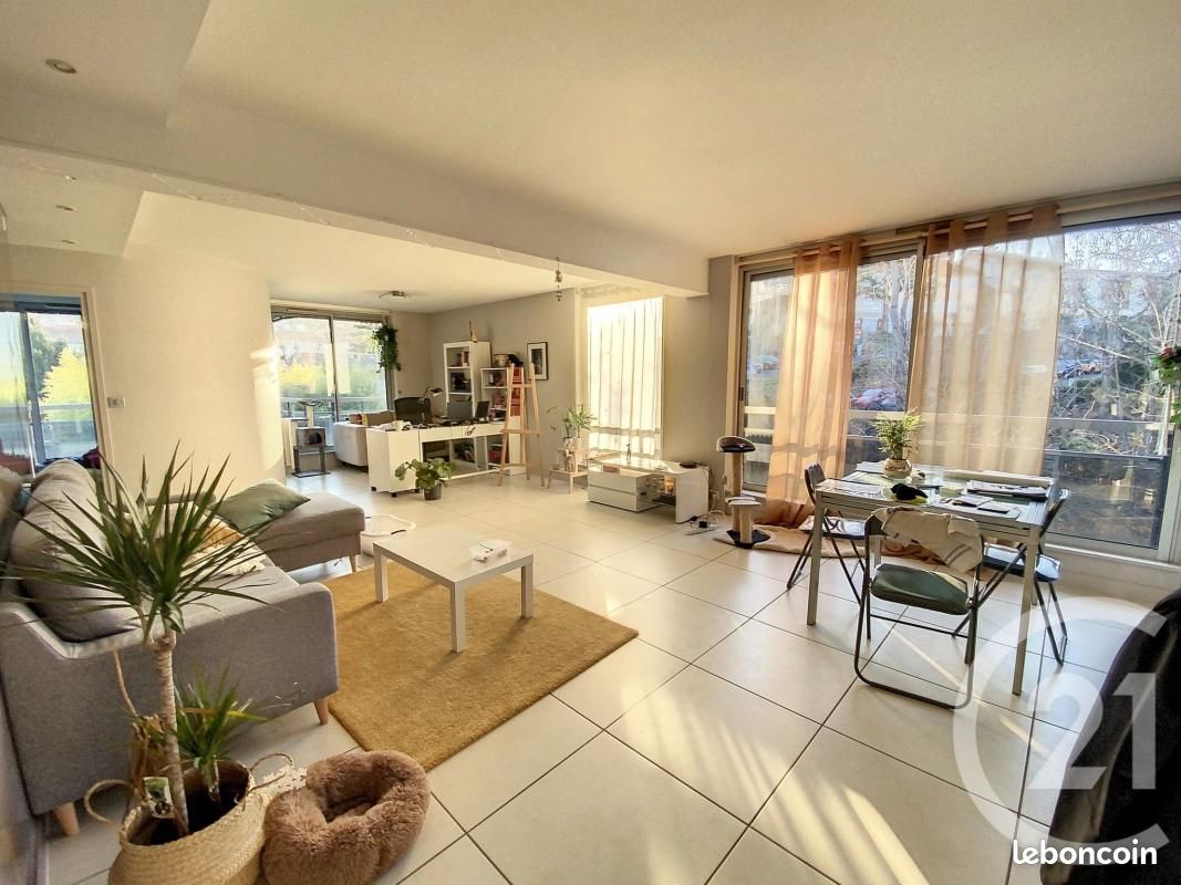 Appartement 3 pièces 90 m² · à Chamalières · 90 m² · 1 065 €/mois