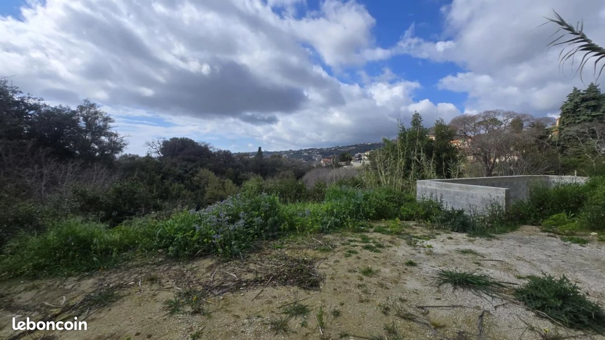 Terrain Nice · 410 000 €