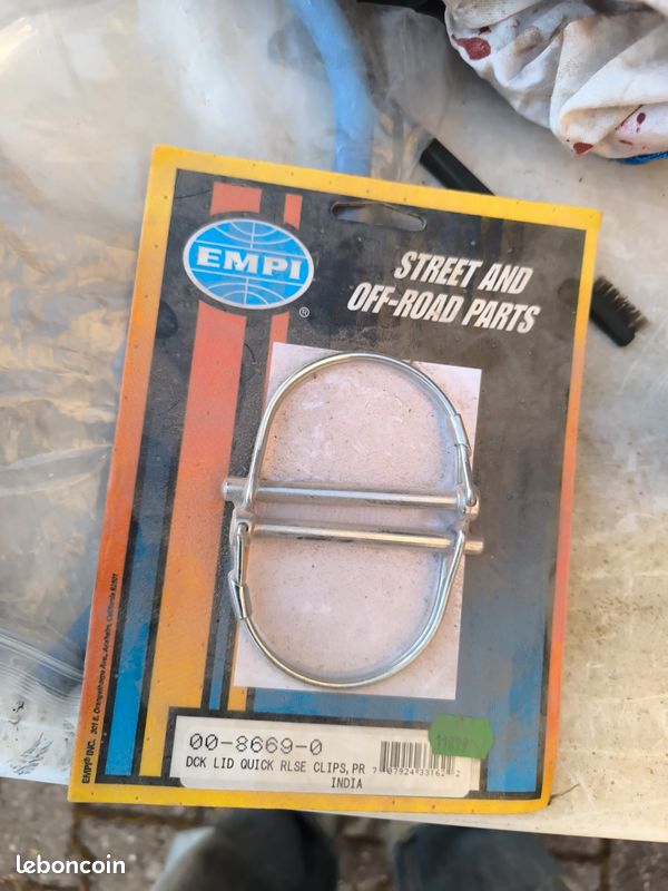 Attaches rapides capot moteur EMPI Cox / Baja / Buggy (image 1)