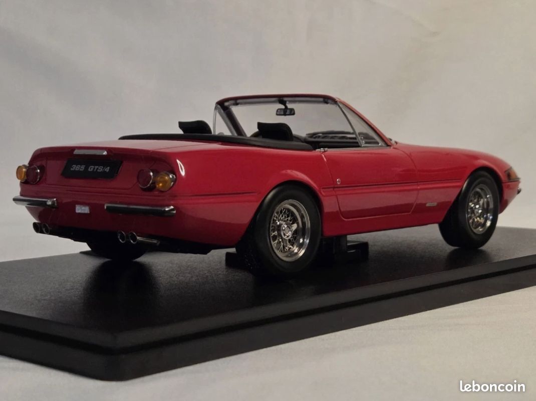 Ferrari 365 GTS/4 de 1969 au 1/18 de KK-Scale KKDC180614