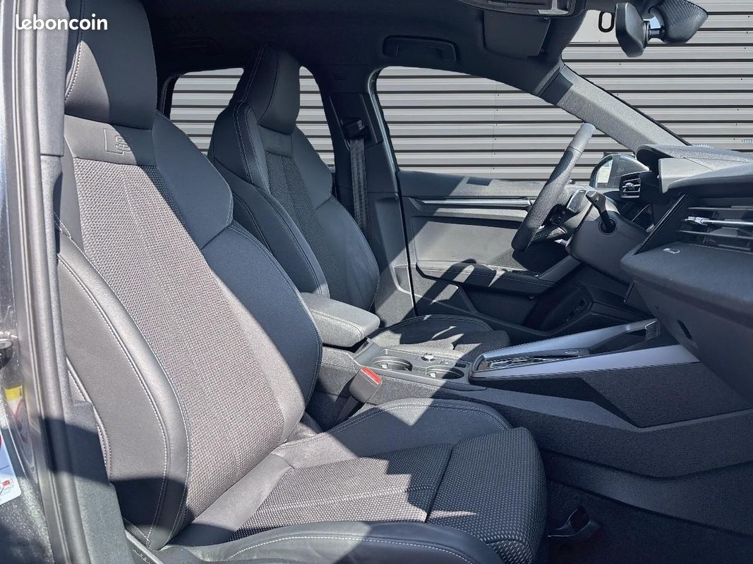 AUDI A3 SPORTBACK 40 TFSI e 204 S-Tronic 6 S-line (image 18)