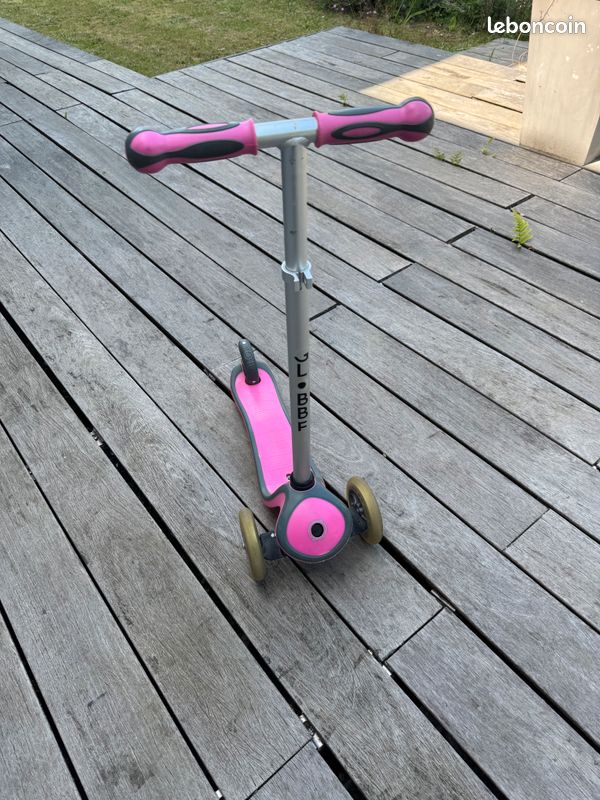 Vends 2 trottinettes Globber évolutives 3 roues (image 4)