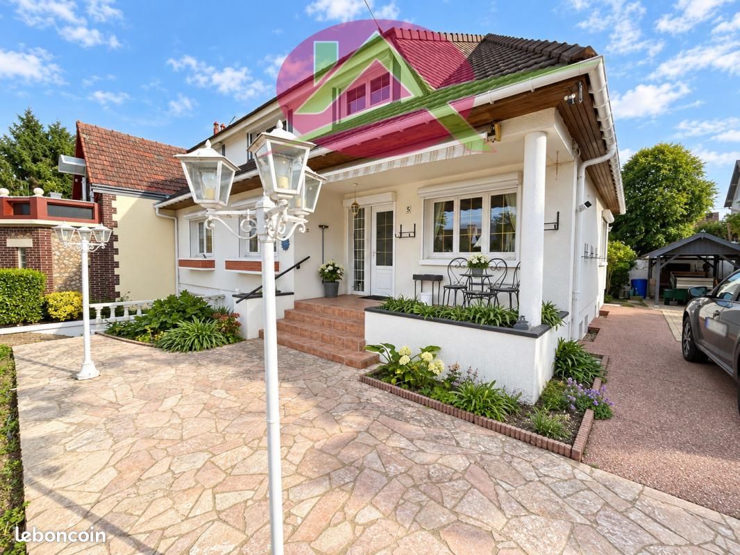 Maison 6 pièces 125 m² · à Saint-Étienne-du-Rouvray · 125 m² · 260 000 €