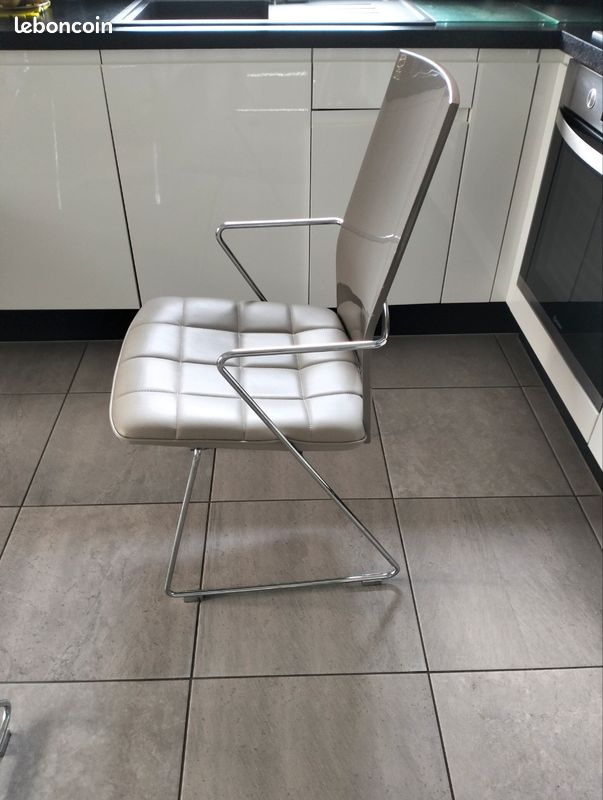 3 chaises design de marque shadow de chez Crozatier (image 1)