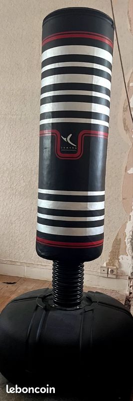 Sac De Frappe Domyos Safety Bag 25 Kg - Idéal Pour La Boxe à La Maison