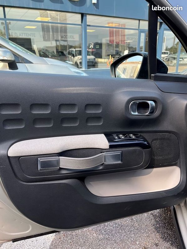 Citroen C3 1.2 PURETECH 83CH FEEL BUSINESS R (image 12)