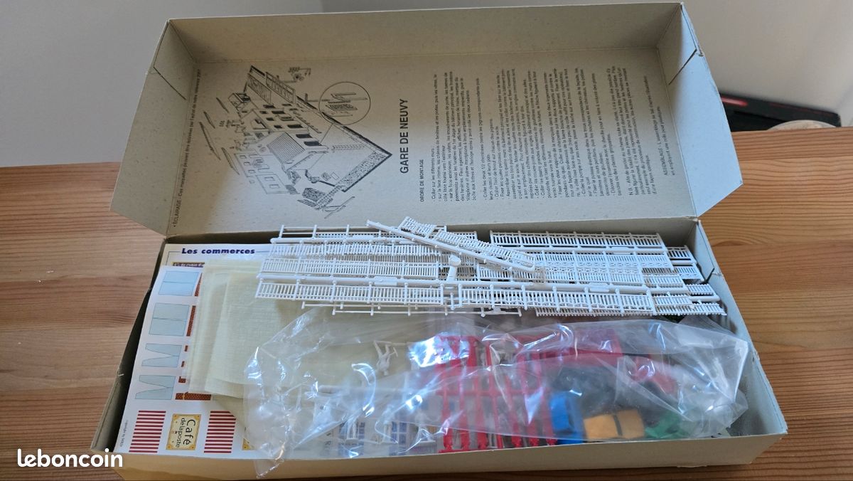 JOUEF HO. MAQUETTE Diorama. Gare De Neuvy EUR 19,90 - FR