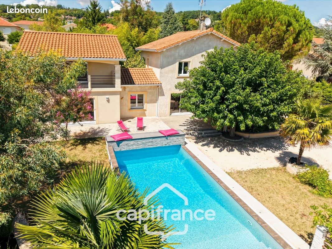Maison 8 pièces 188 m² · à Anjou · 188 m² · 435 000 €