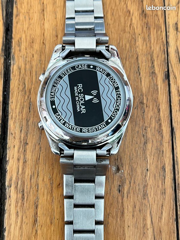 Montre à quartz solaire radio contrôlée Vertical Paris (image 6)