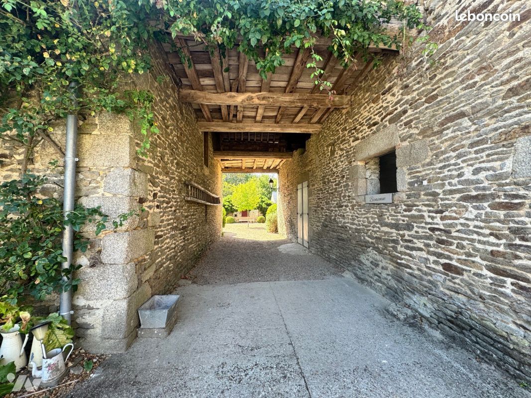 Maison 15 pièces 331 m² · à Pacé · 331 m² · 476 560 €