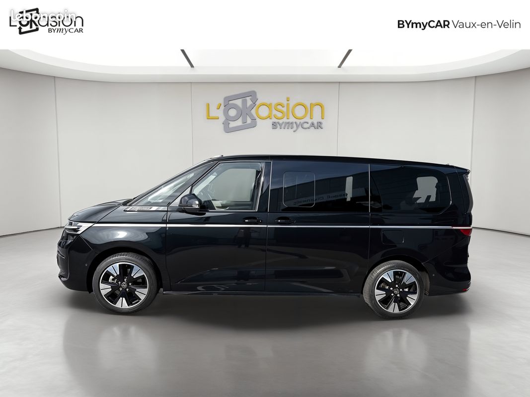 VOLKSWAGEN UTILITAIRES Multivan Court 2.0 TDI 150 DSG7 Style (image 2)