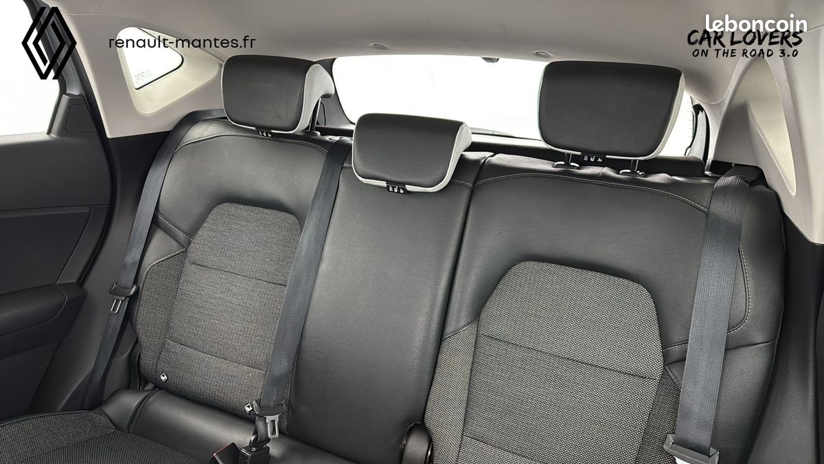 RENAULT Captur E-Tech Plug-in 160 Intens (image 24)