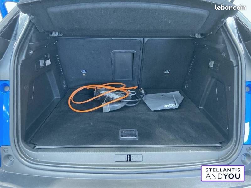Peugeot 3008 Hybrid 225 e-EAT8 Roadtrip (image 14)