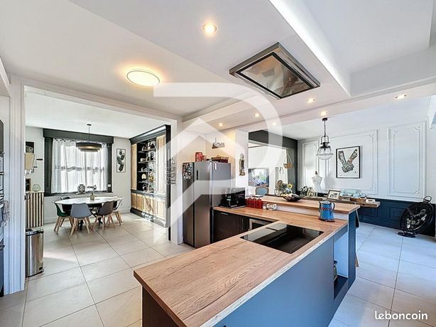 Maison 11 pièces 200 m²