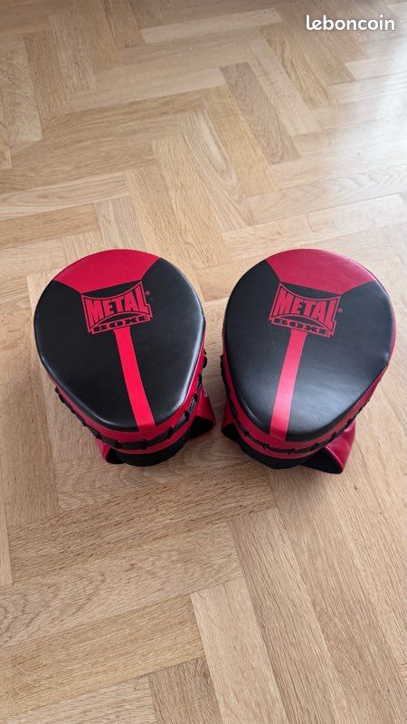 Metal boxe pattes d’ours courbées (image 1)