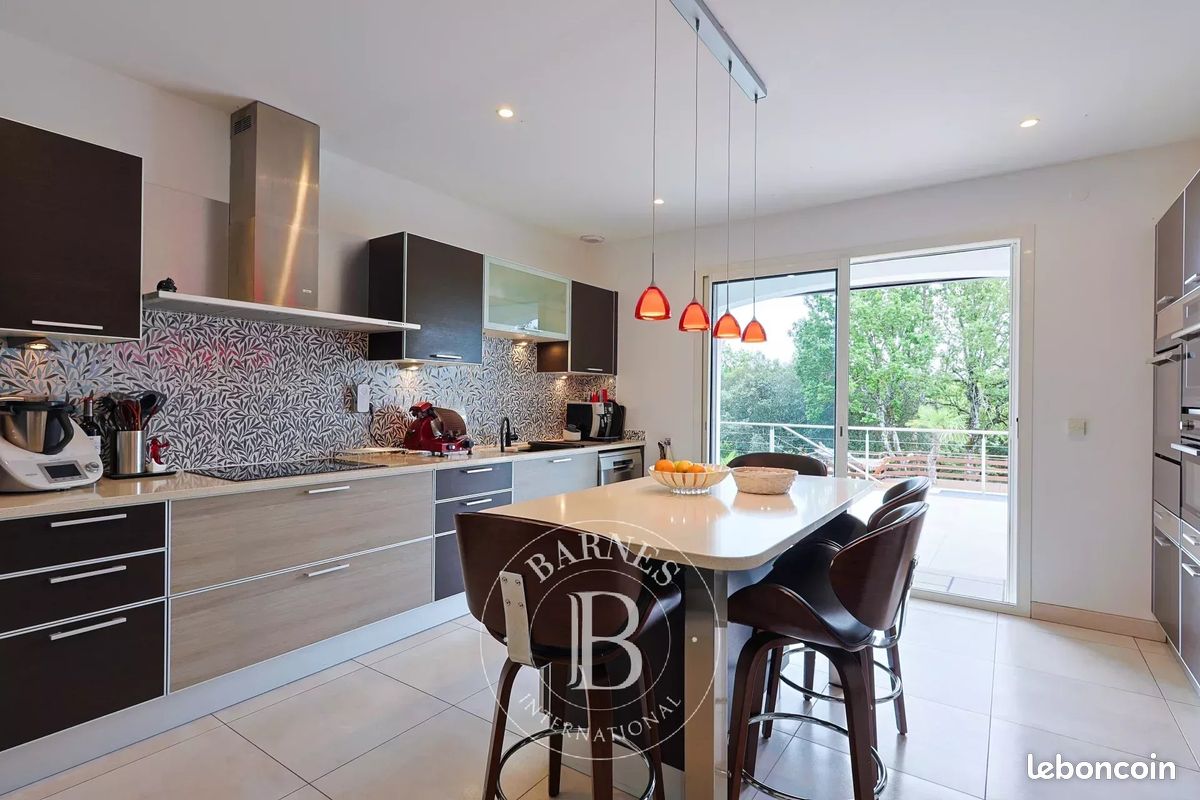 Villa 7 pièces 260 m² (image 12)