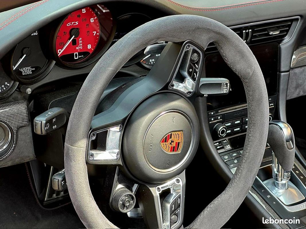 PORSCHE 991 Phase 2 3.0L 450ch Carrera 2 GTS Cabriolet (image 4)