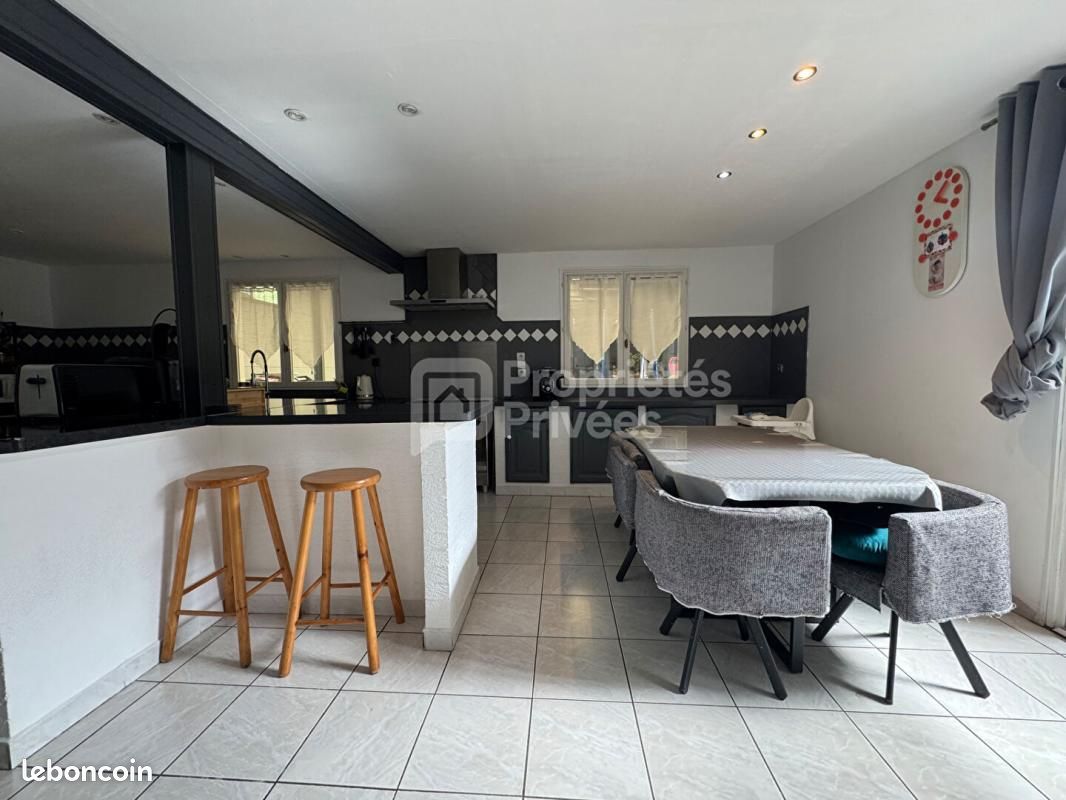 Maison 5 pièces 163 m² · à Barlin · 163 m² · 240 000 €