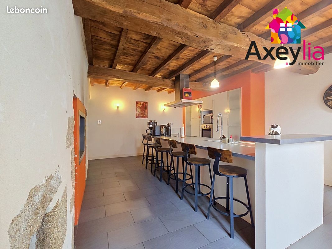 Maison 3 pièces 121 m² · à Saint-André-d'Apchon · 121 m² · 164 000 €