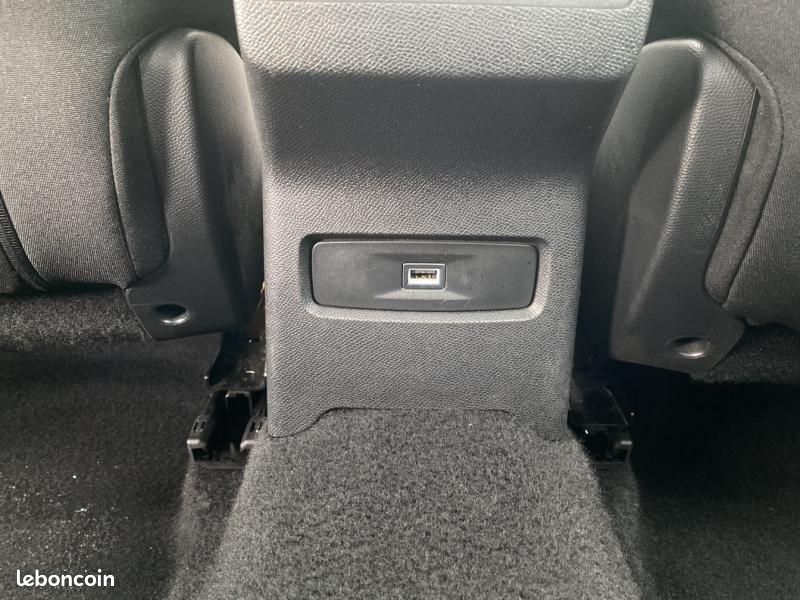 Citroen C4 BlueHDi 130ch S&S Feel Pack EAT8 (image 22)